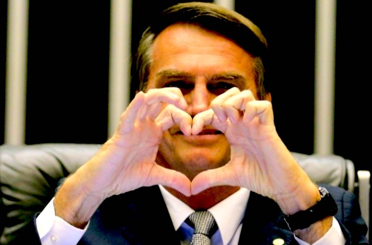 JAIR-BOLSONARO-facebook-759x500